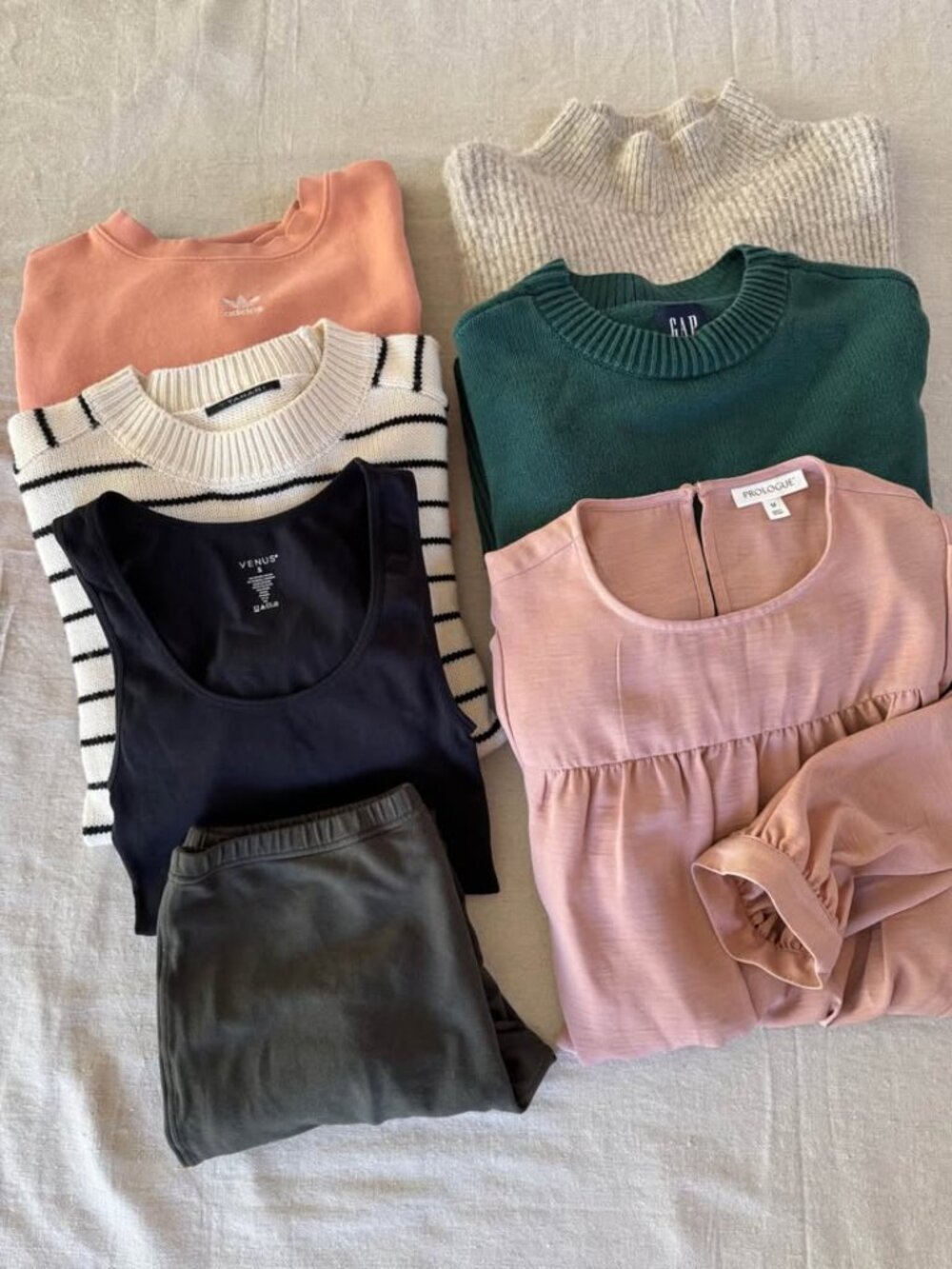 7 Piece Clothing Bundle Women’s Clothes Size Small/Medium
